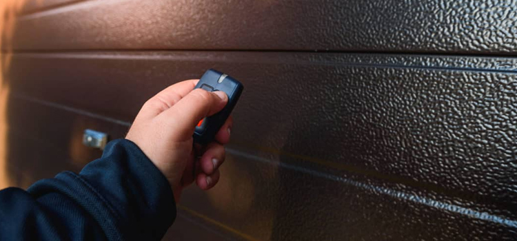 automatic door opener with remote control in Concord